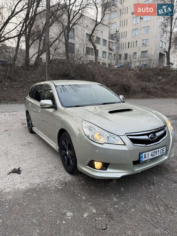 Универсал Subaru Legacy 2010 в Киеве