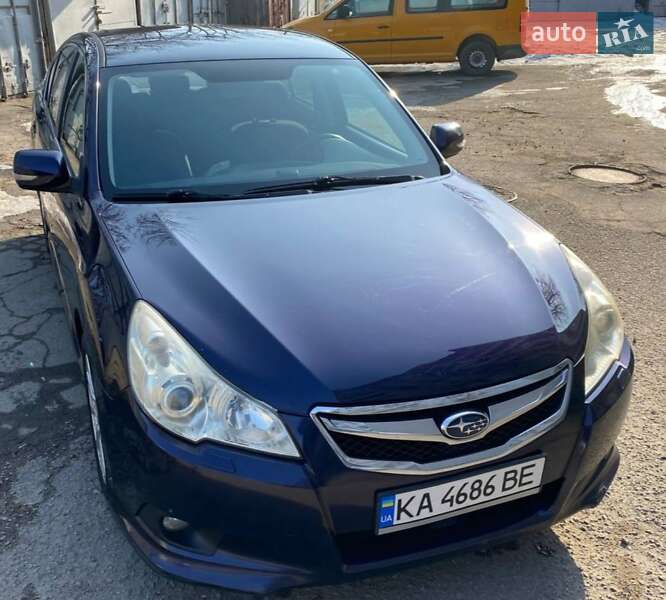 Седан Subaru Legacy 2010 в Днепре