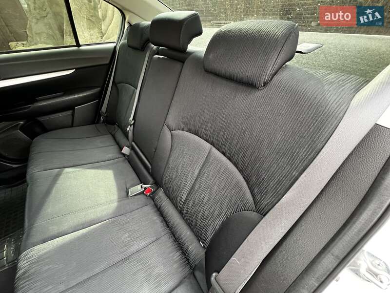 Седан Subaru Legacy 2010 в Днепре