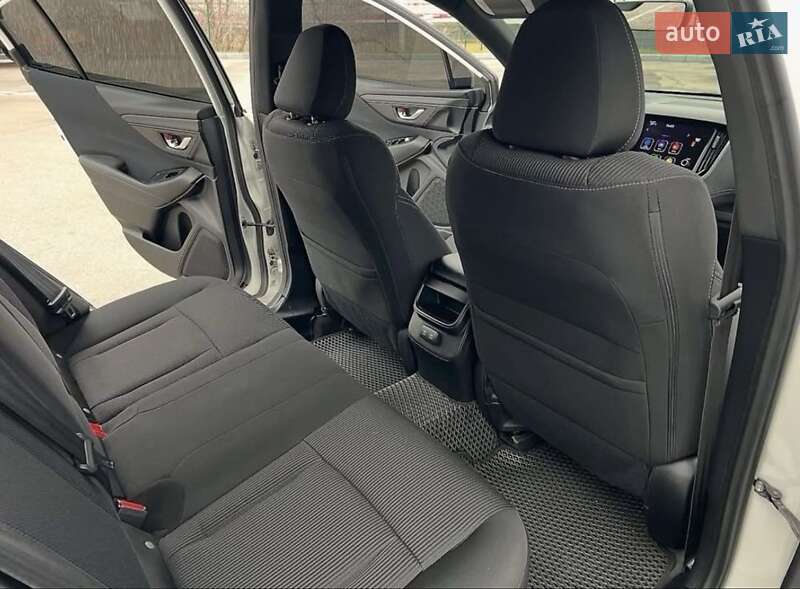 Седан Subaru Legacy 2020 в Днепре