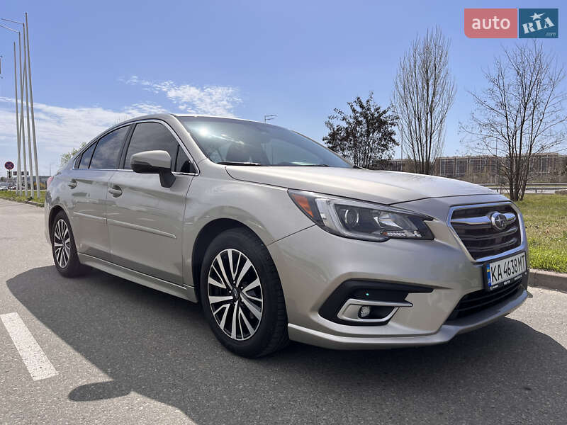 Седан Subaru Legacy 2018 в 