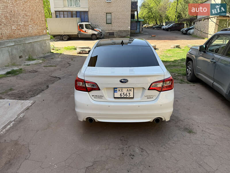 Седан Subaru Legacy 2016 в Киеве