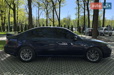 Седан Subaru Legacy 2004 в 