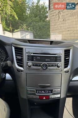 Универсал Subaru Legacy 2010 в 