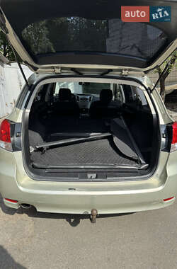 Универсал Subaru Legacy 2010 в 