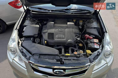Универсал Subaru Legacy 2010 в 