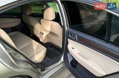 Седан Subaru Legacy 2014 в 
