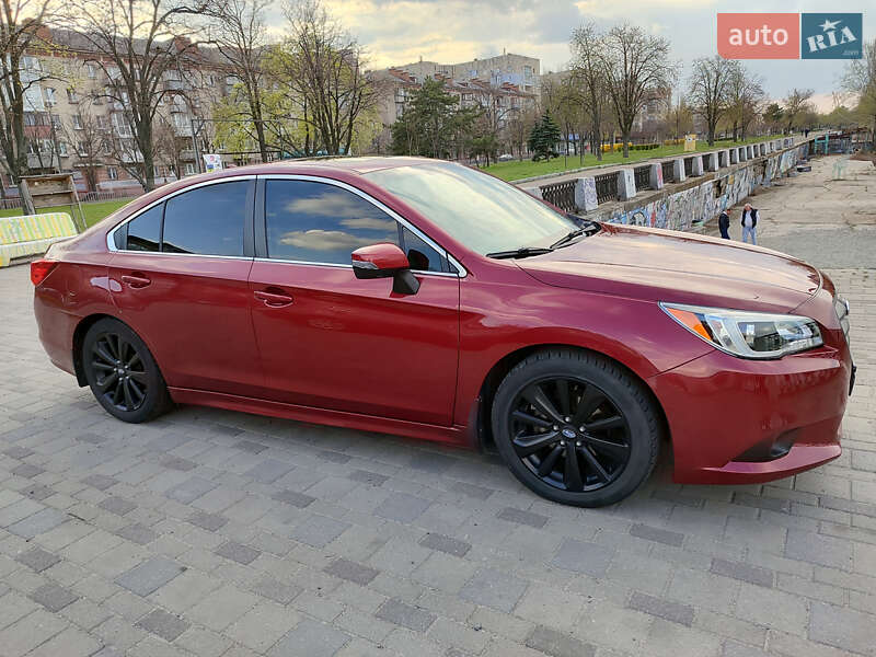 Седан Subaru Legacy 2015 в 