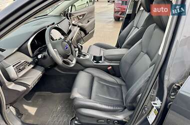 Седан Subaru Legacy 2023 в 