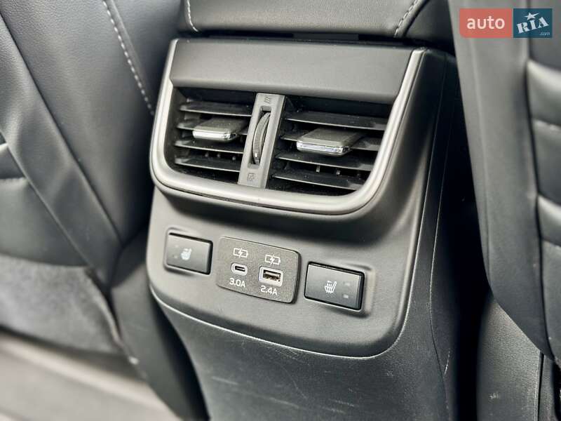 Седан Subaru Legacy 2023 в Киеве