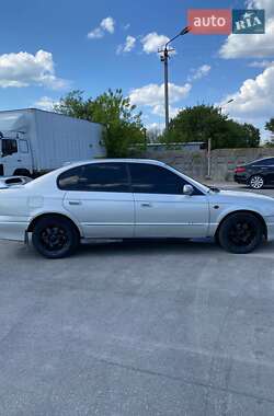 Седан Subaru Legacy 2000 в 