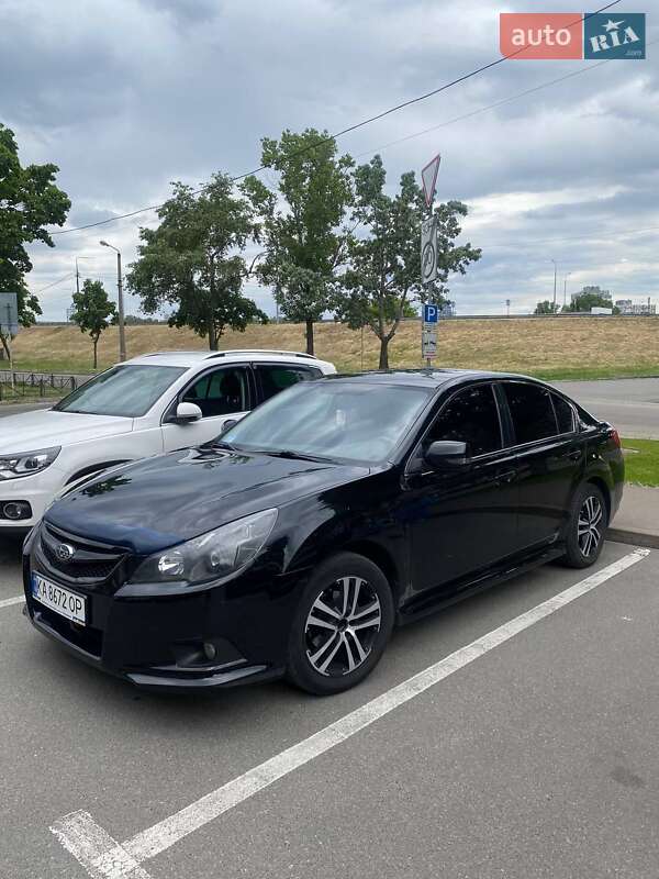 Седан Subaru Legacy 2011 в 