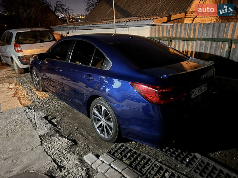 Седан Subaru Legacy 2015 в Дніпрі