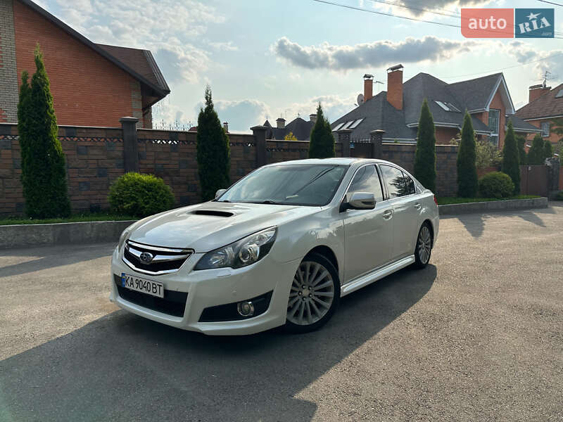 Subaru Legacy 2011