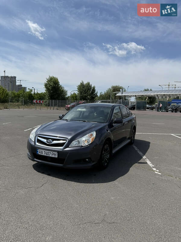 Subaru Legacy 2011