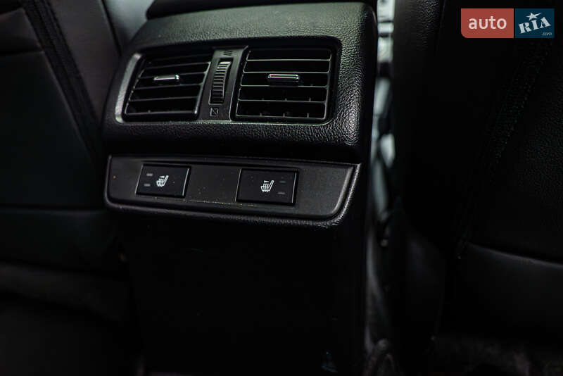 Седан Subaru Legacy 2015 в Києві