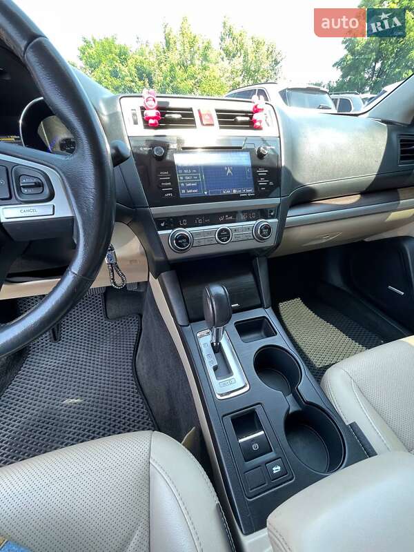 Седан Subaru Legacy 2014 в Львове