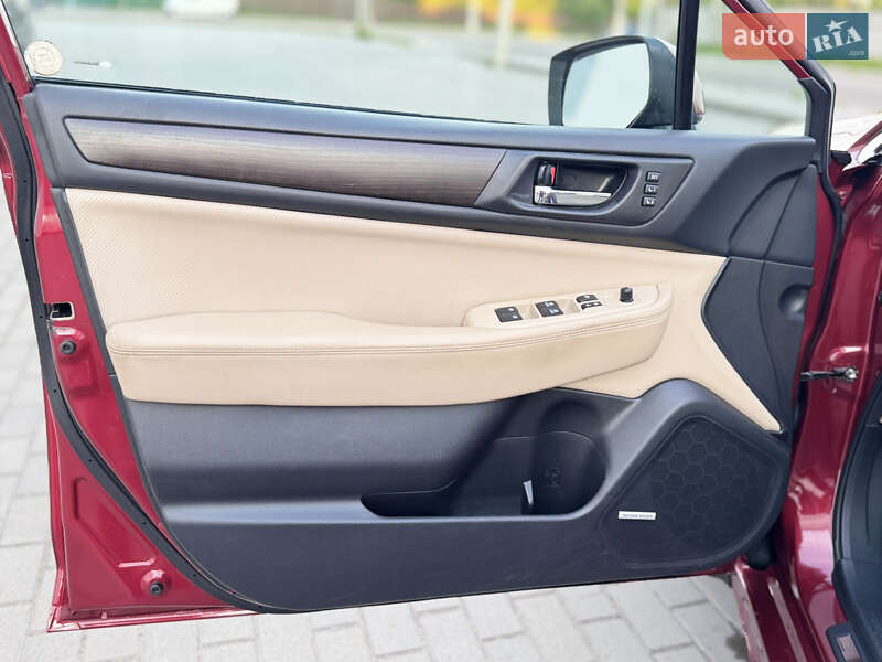 Седан Subaru Legacy 2014 в Житомире