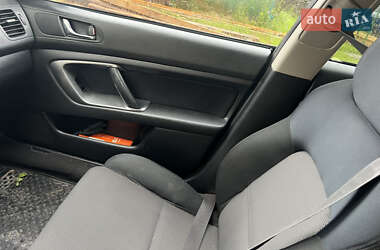 Седан Subaru Legacy 2005 в 