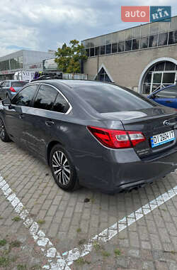 Седан Subaru Legacy 2017 в 