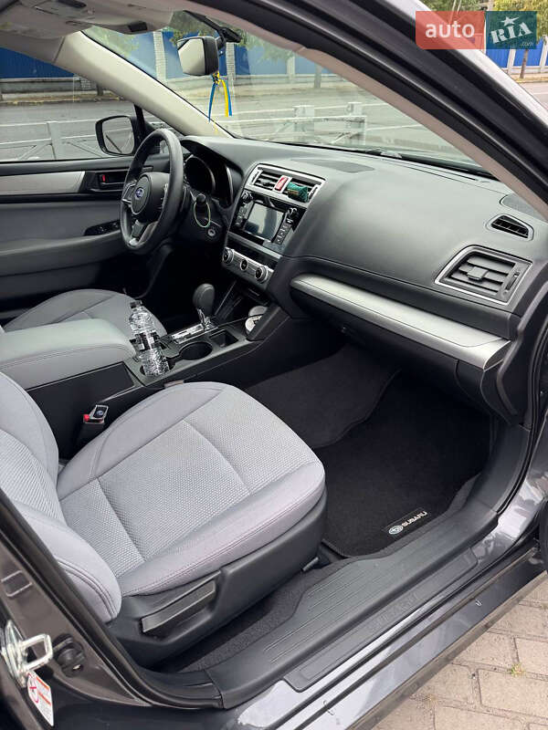 Седан Subaru Legacy 2017 в Днепре