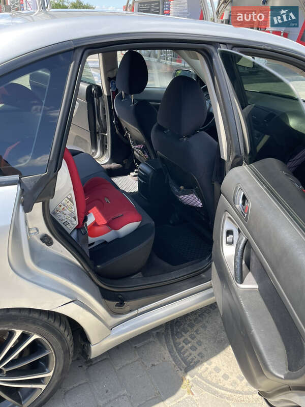 Седан Subaru Legacy 2005 в Ивано-Франковске