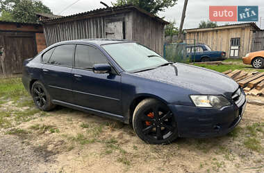 Седан Subaru Legacy 2005 в 