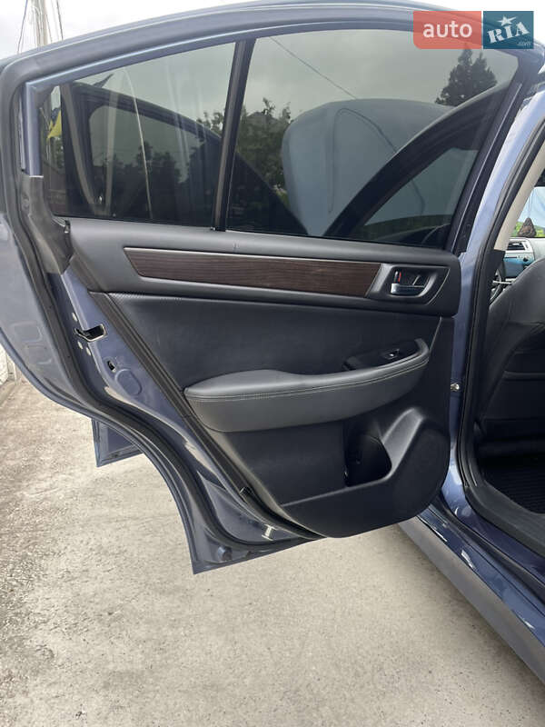 Седан Subaru Legacy 2016 в Днепре