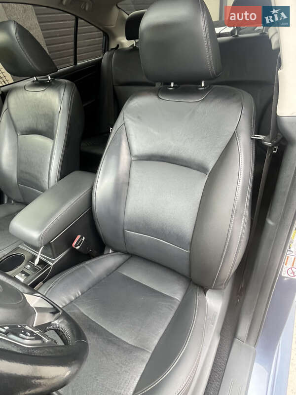 Седан Subaru Legacy 2016 в Днепре