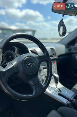 Седан Subaru Legacy 2005 в 