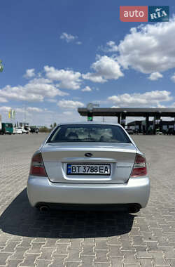Седан Subaru Legacy 2005 в 