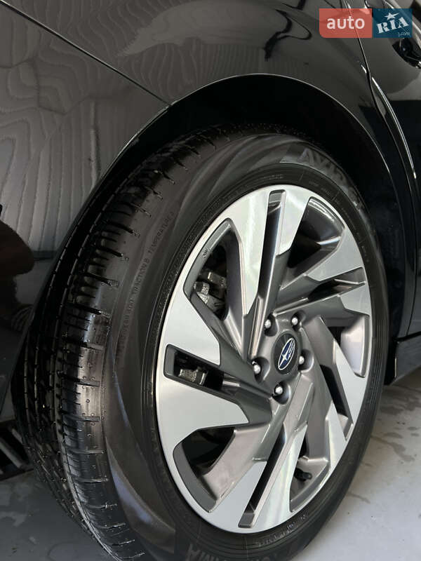 Седан Subaru Legacy 2023 в Львове