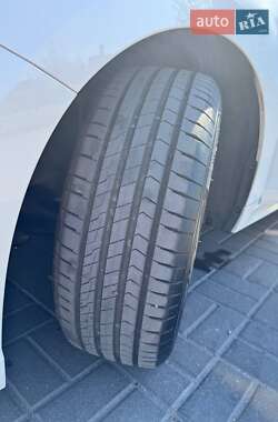 Седан Subaru Legacy 2017 в 