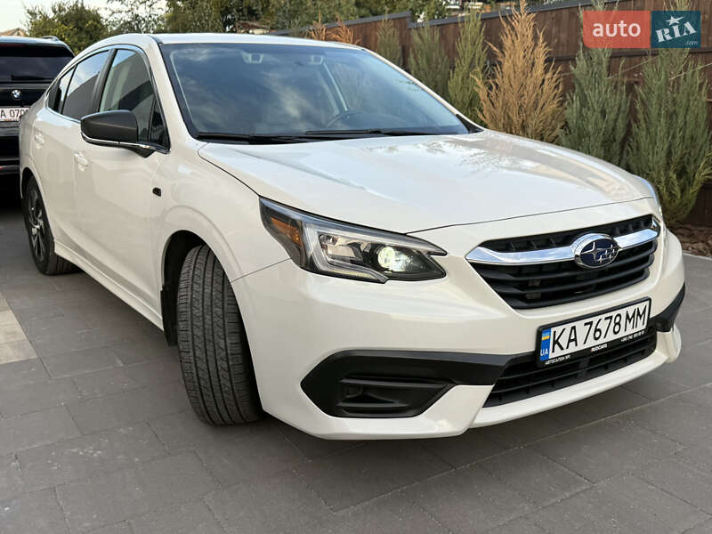 Седан Subaru Legacy 2020 в Хотине