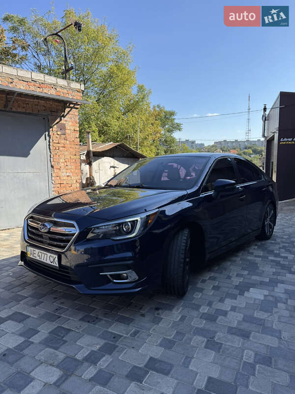Седан Subaru Legacy 2017 в Днепре