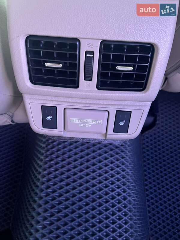 Седан Subaru Legacy 2017 в Днепре