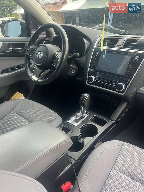 Седан Subaru Legacy 2018 в Хмельницком