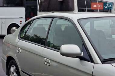 Седан Subaru Legacy 2000 в 