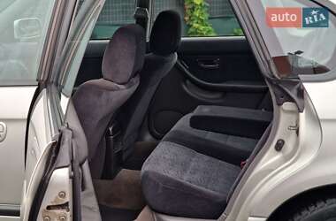 Седан Subaru Legacy 2000 в 