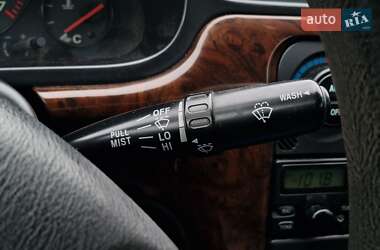 Седан Subaru Legacy 2000 в 
