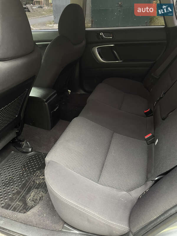 Седан Subaru Legacy 2007 в Днепре