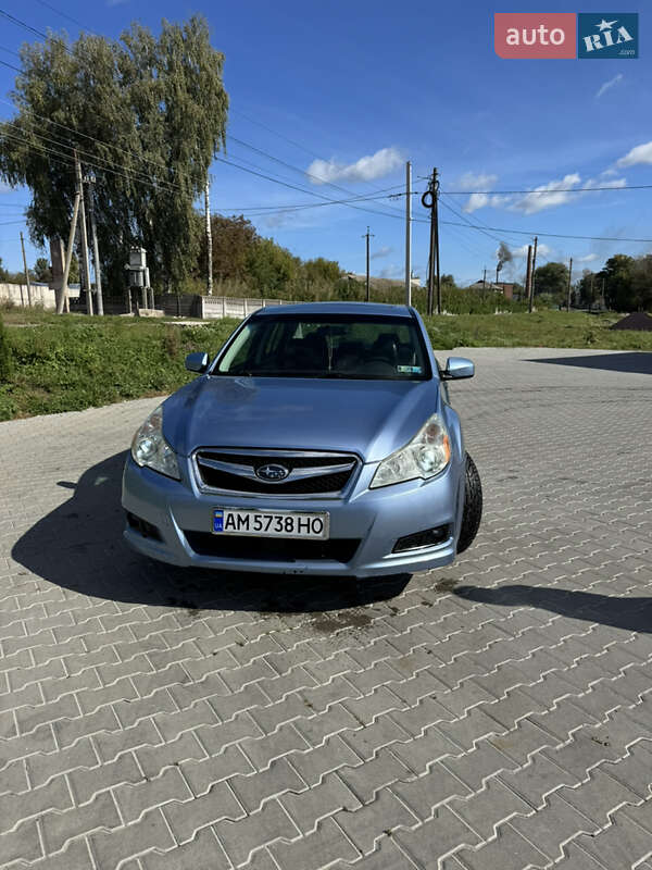 Седан Subaru Legacy 2011 в 