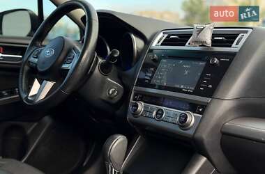 Седан Subaru Legacy 2015 в 