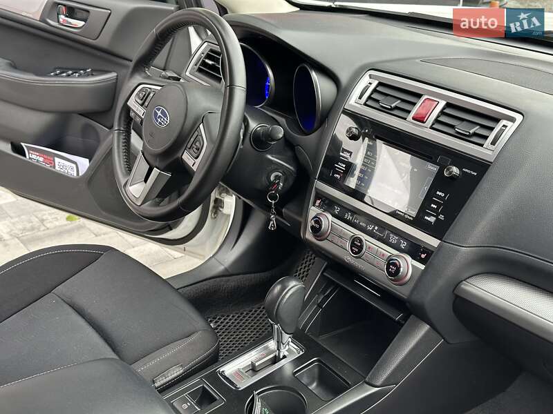 Седан Subaru Legacy 2016 в Днепре