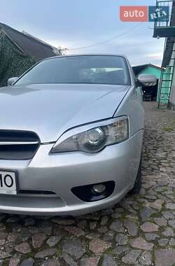 Седан Subaru Legacy 2004 в 