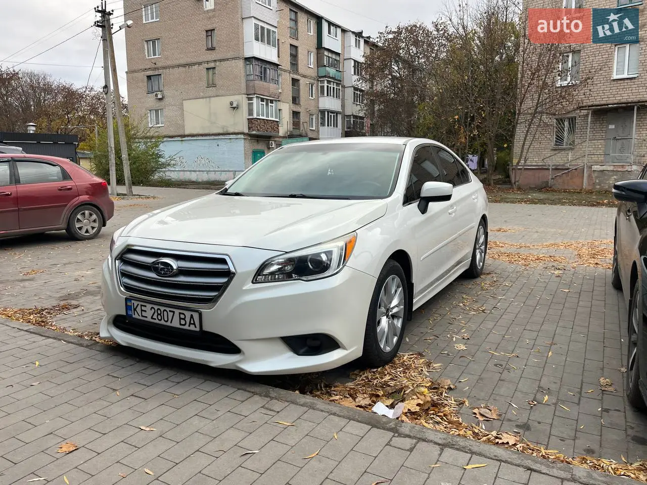 Продаю доглянутий Subaru Legacy 2014 по Америці 2015  року випуску.
Авто в чудовому технічному стані — нічого робити не потрібно.
Двигун 2.5 бензин працює рівно, коробка перемикає м’яко, повний привід справжній — ідеальний варіант для наших доріг та зими.

? Основні переваги:
	•	Надійний японський седан з легендарним AWD
	•	Автоматична коробка передач
	•	Свіже ТО: замінені масла, фільтри, рідини
	•	Ходова без сторонніх звуків
	•	Салон охайний, без потертостей
	•	Зроблена шумоизоляция 


? Комплектація:
Клімат-контроль, круїз-контроль, підігрів сидінь, камера заднього виду, мультимедіа з Bluetooth / AUX / USB, легкосплавні диски, протитуманні фари.

? Авто справді доглянуте — сів і поїхав!
Можлива перевірка на будь-якому СТО.
Реальному покупцю — торг біля капота.