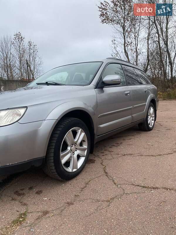 Универсал Subaru Legacy 2006 в Мене
