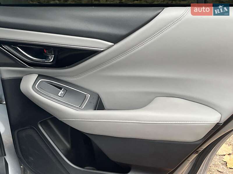 Седан Subaru Legacy 2019 в Киеве