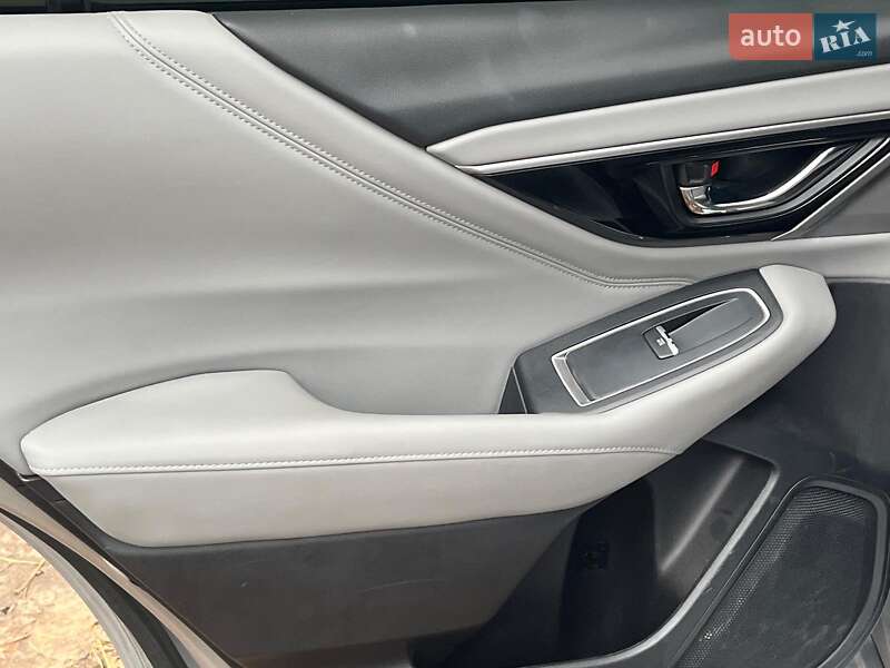 Седан Subaru Legacy 2019 в Киеве