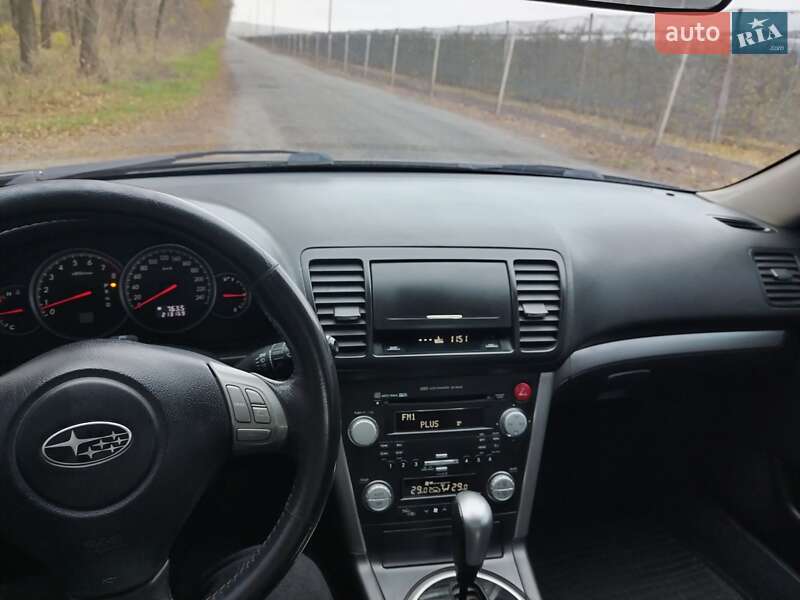 Седан Subaru Legacy 2006 в Днепре